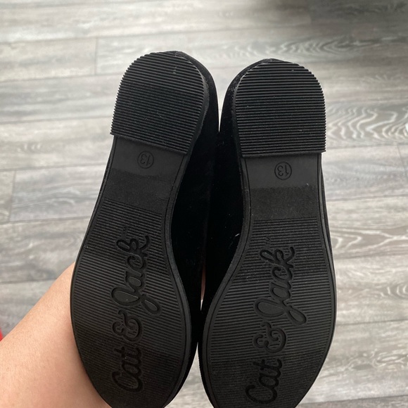 Cat & Jack Velvet Slippers - Picture 3 of 3